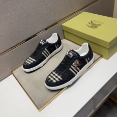 Burberry Low Shoes